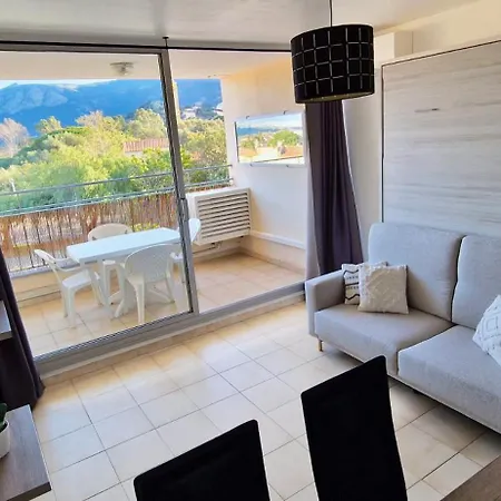 Апартаменты Les Mimosas *