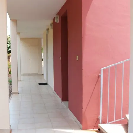 Les Mimosas アパート *